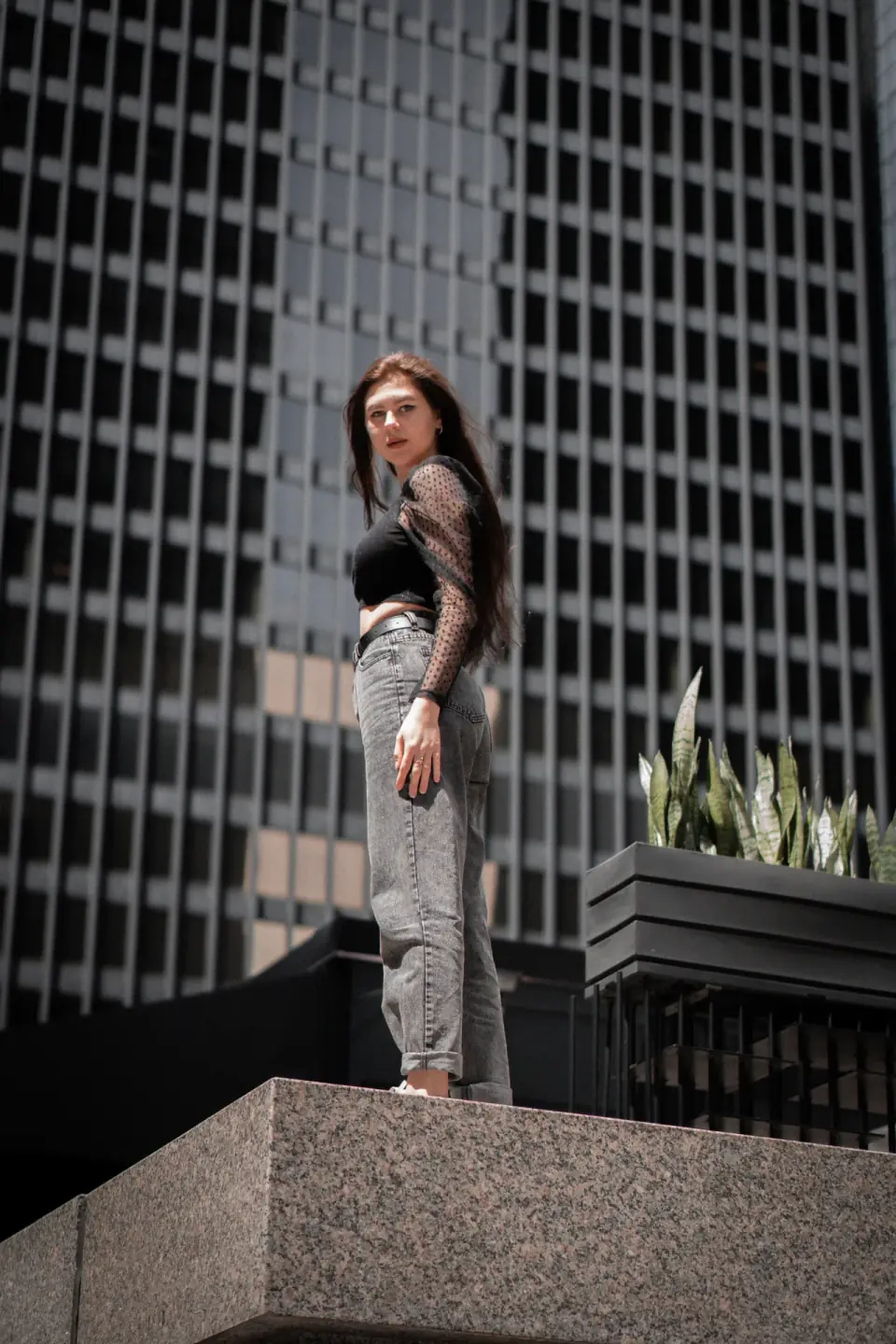Di 1. Portraits, editorial, available light.