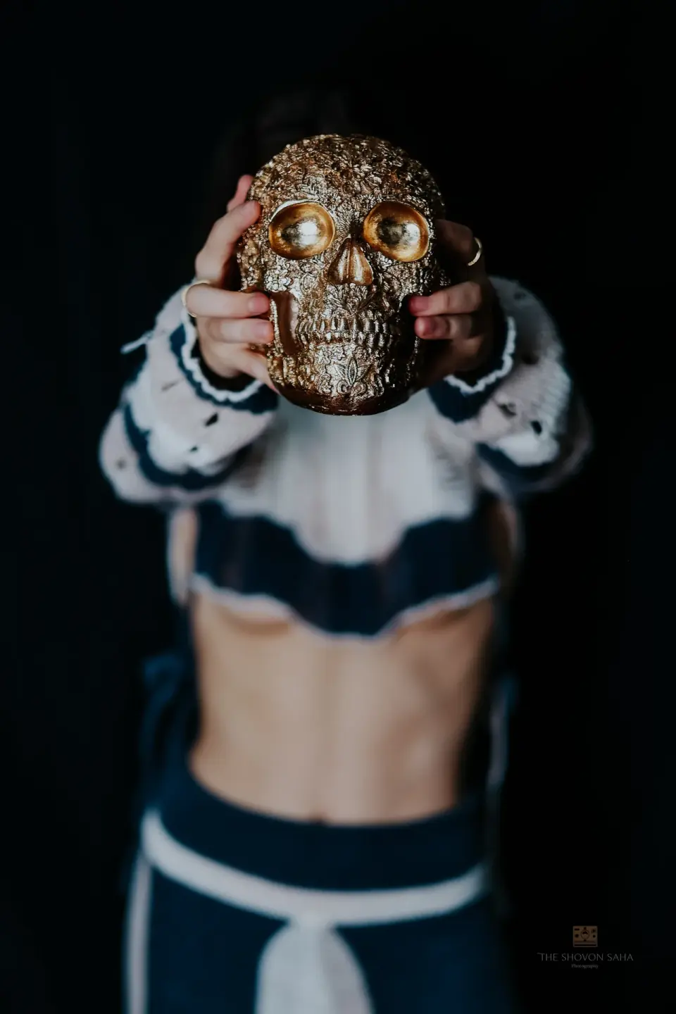 Aa Leeza Skull Post2 1. Portraits, editorial, available light.