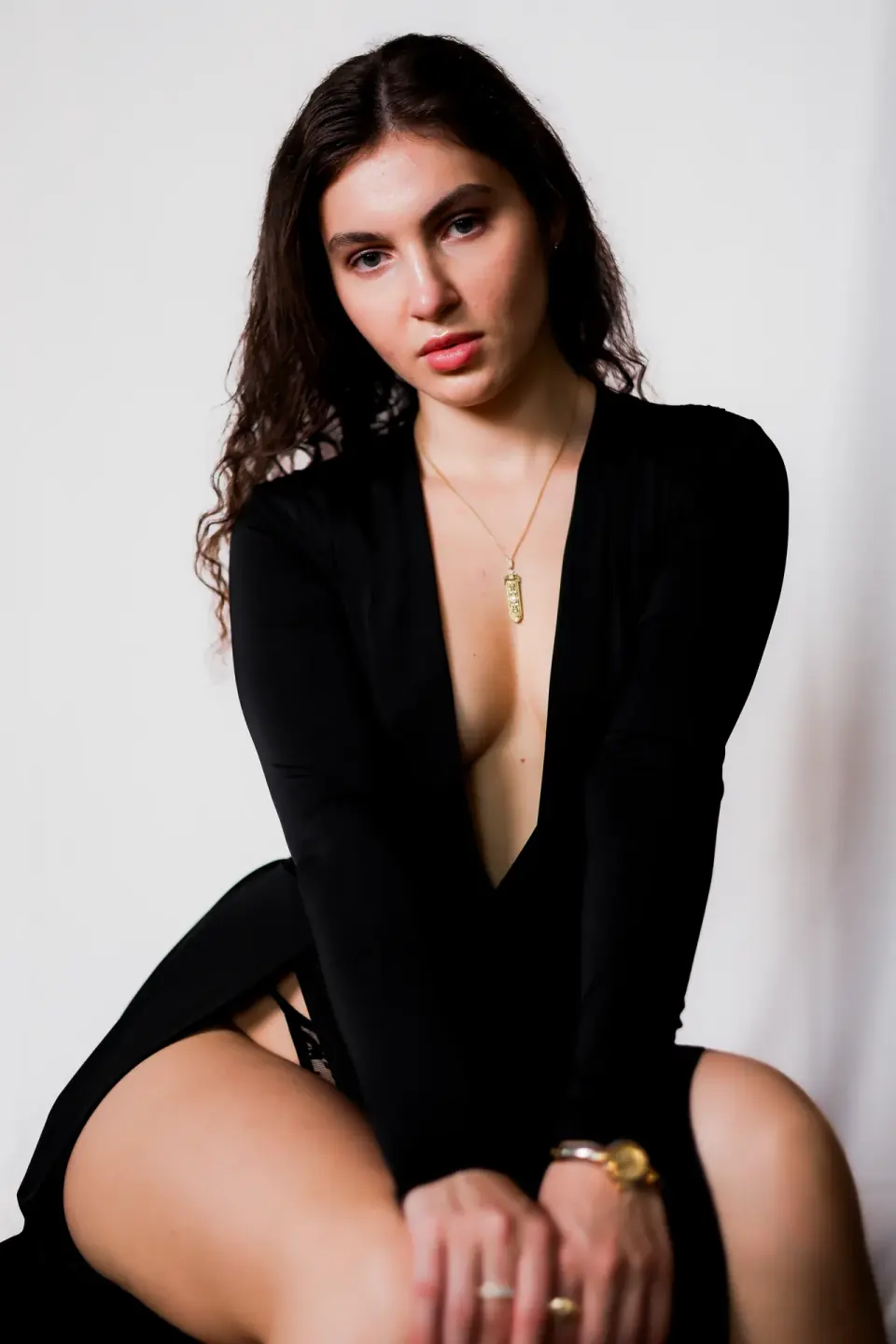 Leeza 09. Portraits, editorial, available light.