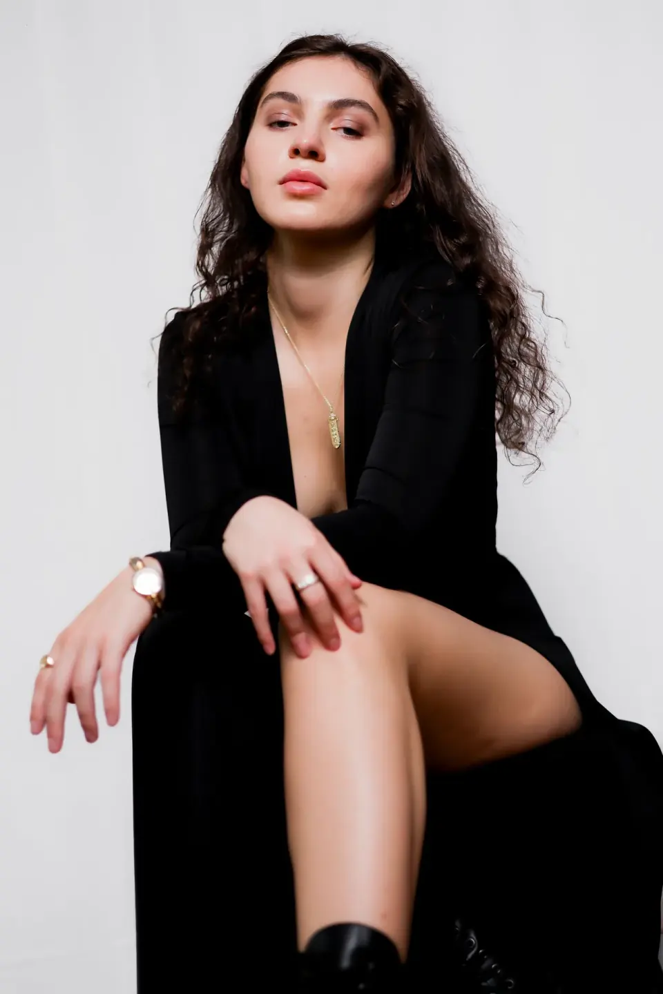 Leeza 14. Portraits, editorial, available light.
