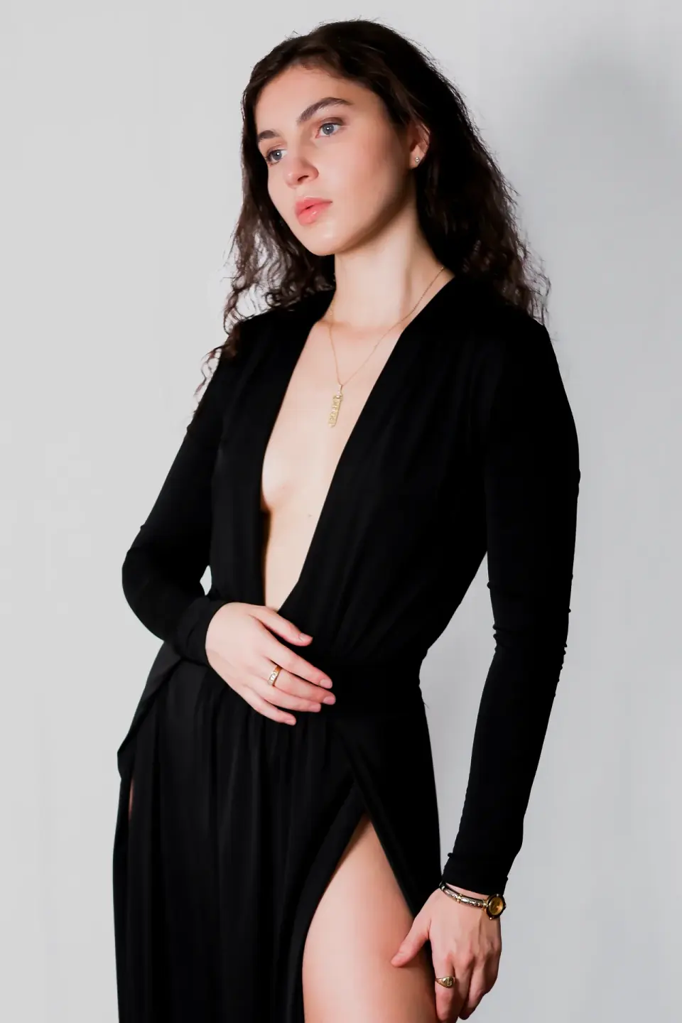 Leeza 17. Portraits, editorial, available light.